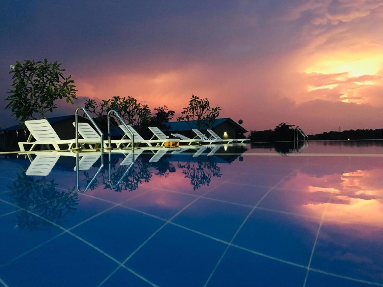 Rho Sigiriya Lake Edge Retreat Kibissa ภายนอก รูปภาพ